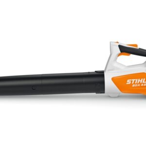 STIHL BGA 45 lombfúvó beépített akkumulátorral és töltővel